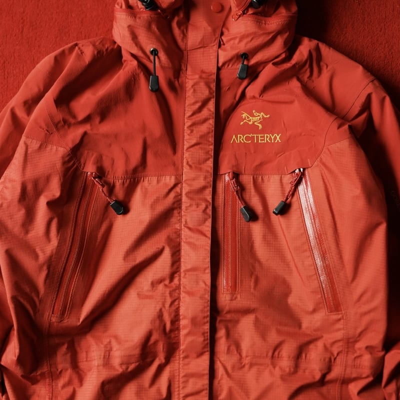 special] ARC'TERYX Theta LT Jacket | globule mag.