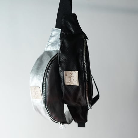 Willow Pants R-015 Waist Bag - Silver Leather / Punching Leather