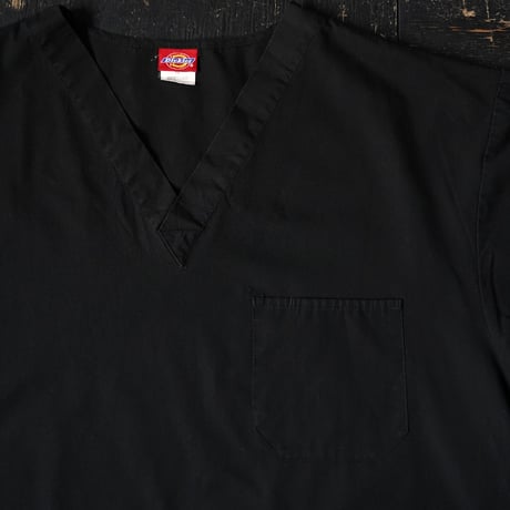 Dickies V-neck Scrub Shirt / Black (00s M)