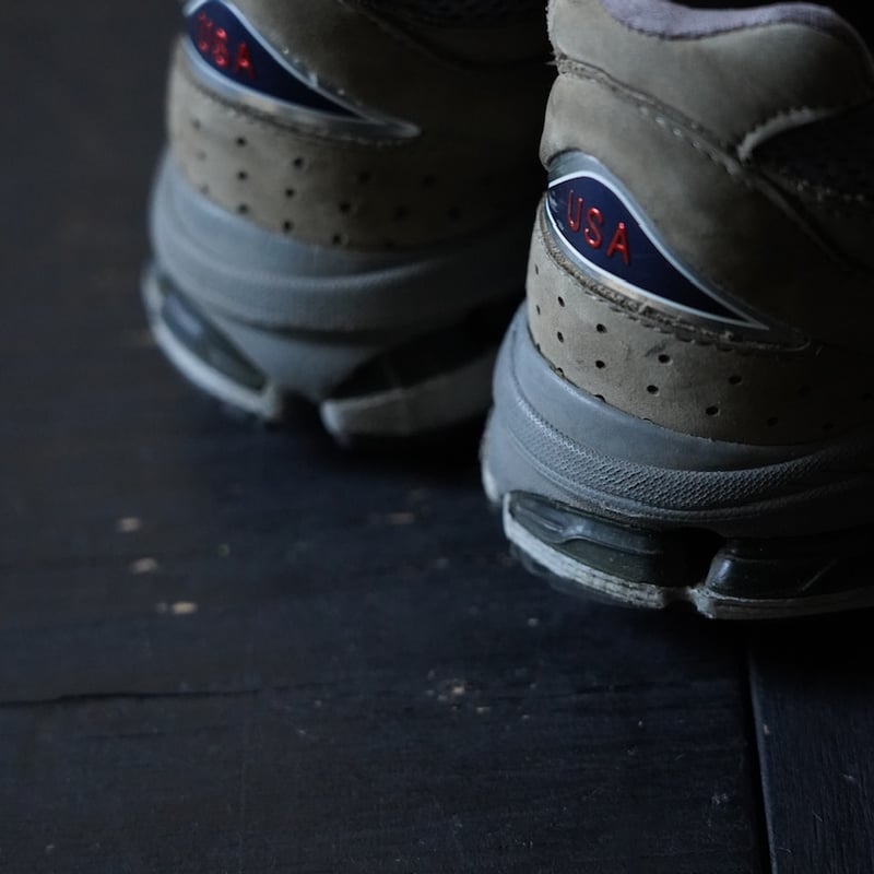 New Balance MR2002 (00s 9 1/2 made in USA) | gl