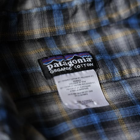 Patagonia Organic Cotton Plaid Shirt (XL made in Romania)