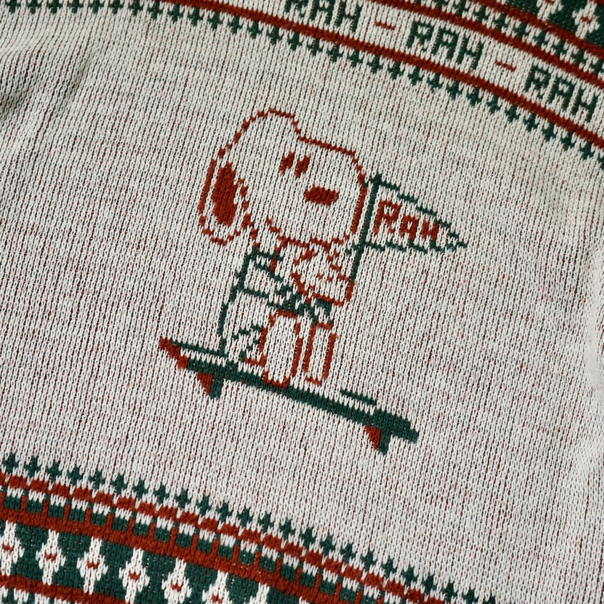 Arrow Snoopy Pattern Sweater | globule mag