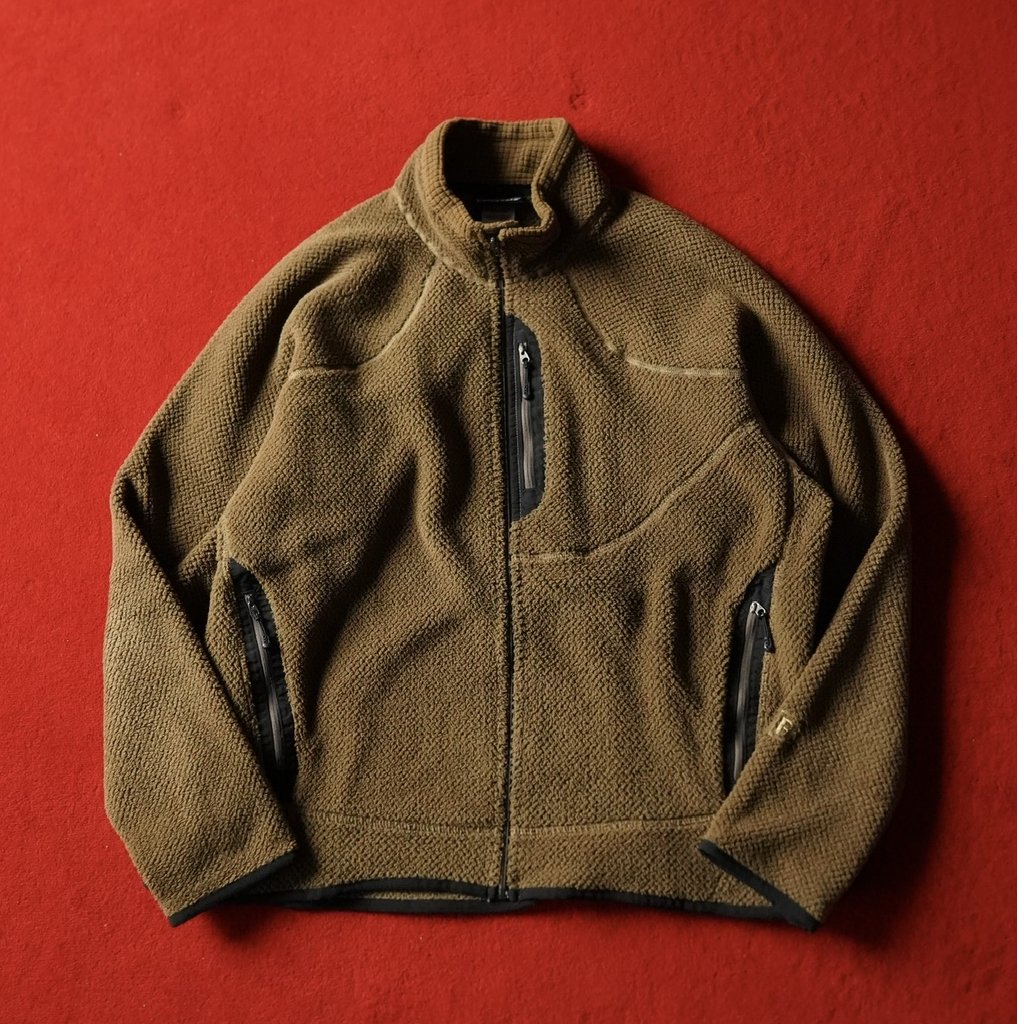 patagonia mars R2 フリース L fit=scale-down,w=1200