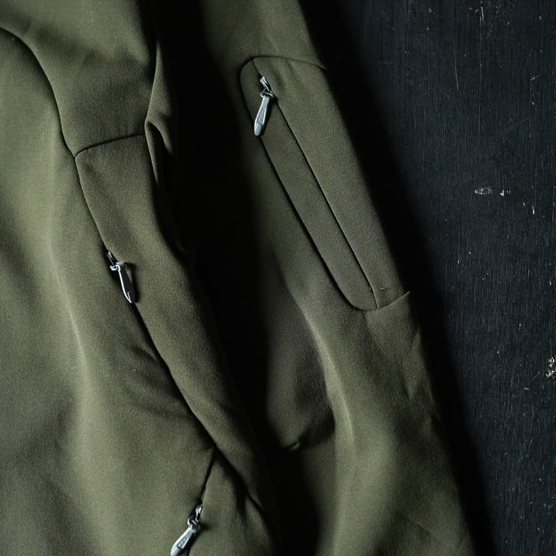 Salomon Soft Shell Jacket (90s M) | globule mag.