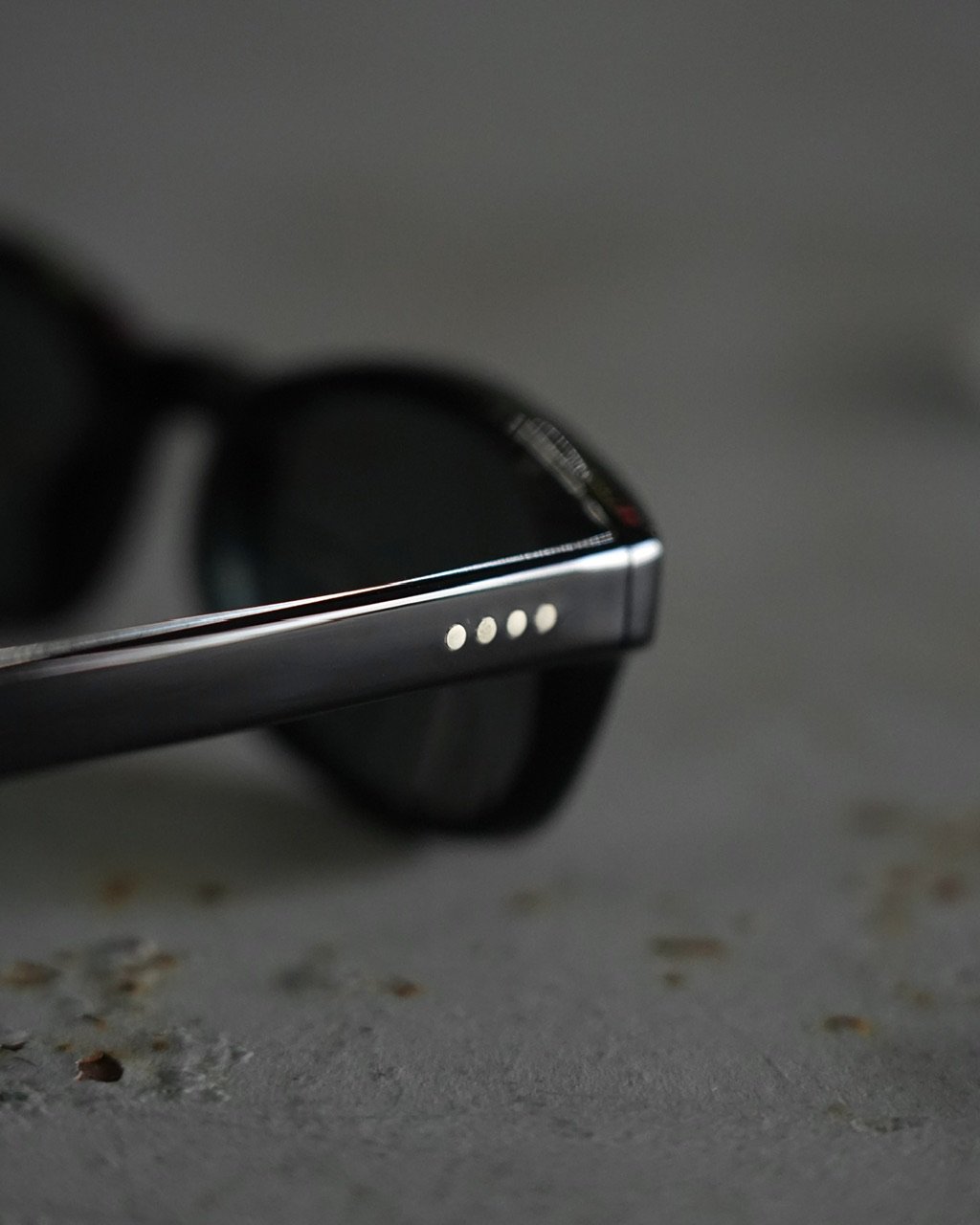 DKNY Sunglasses (00s) | globule mag.