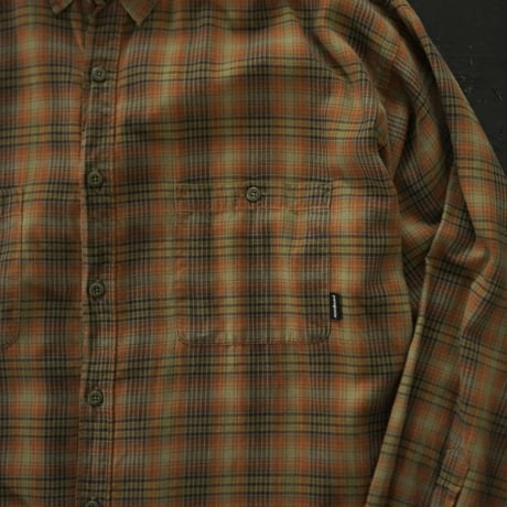 Patagonia Organic Cotton Plaid Shirt (XL made in Portugal)