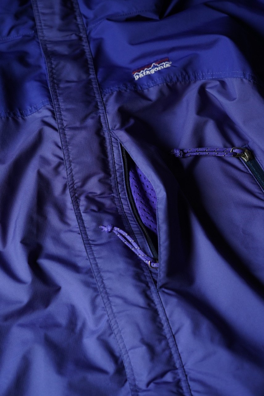 [名作]Patagonia エッセンシェルジャケット 2001年製 刺繍タグ 名作]Patagonia エッセンシェルジャケット 2001年製 刺繍タグ