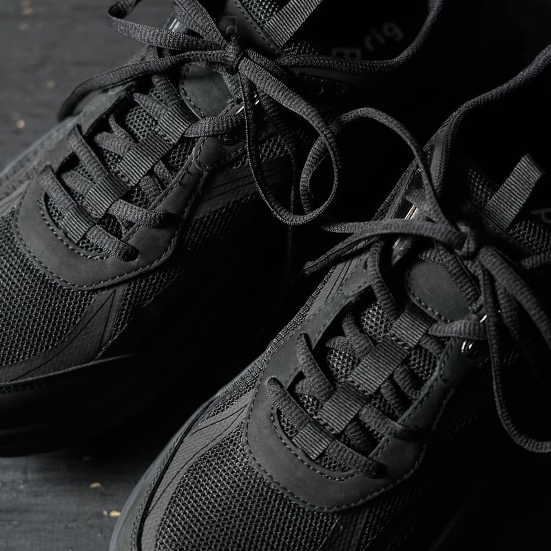 hoja / Black | globule mag.