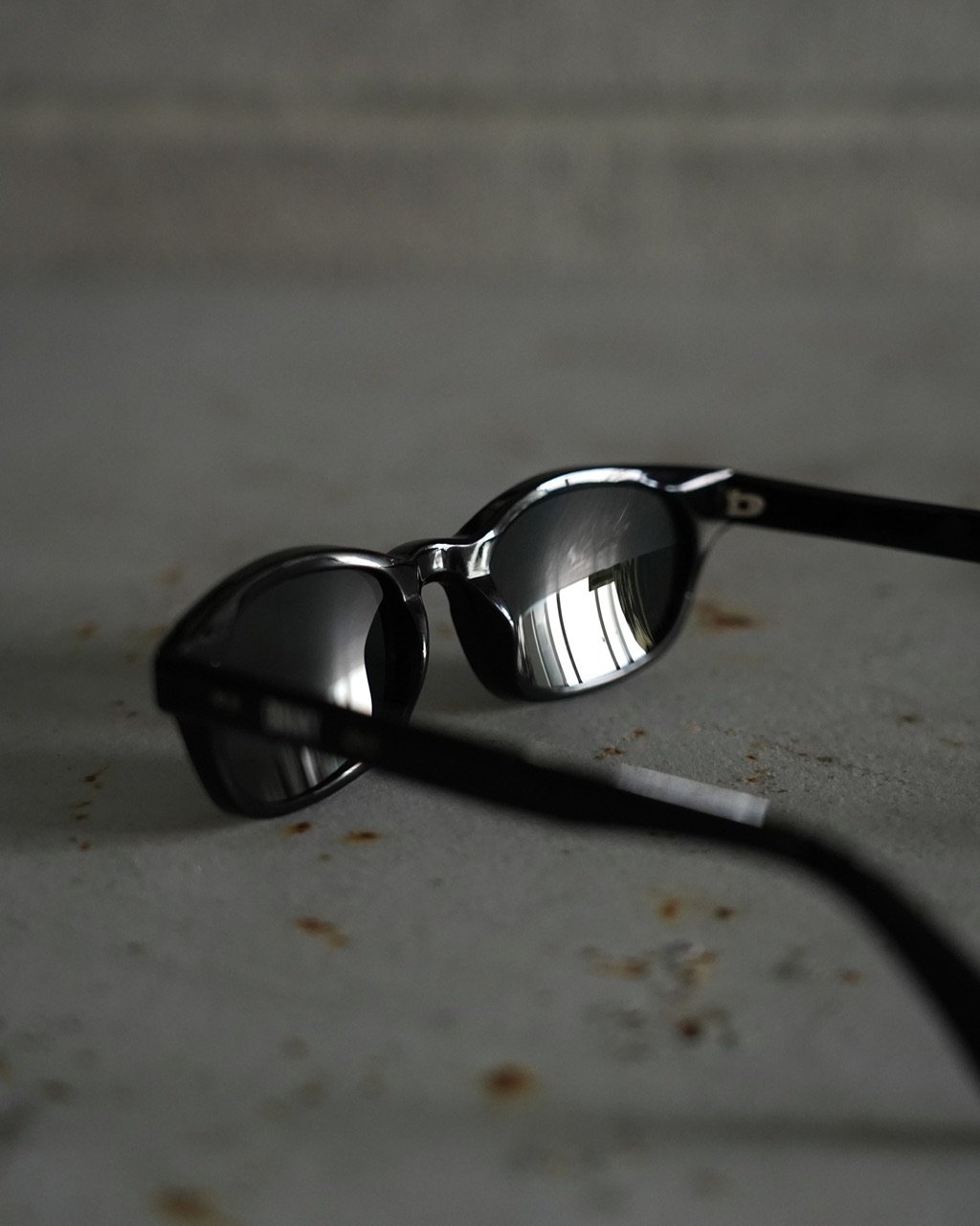 DKNY Sunglasses (00s) | globule mag.