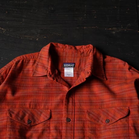 Patagonia Organic Cotton Shirt ( L made in Rumania Rare Design!!)