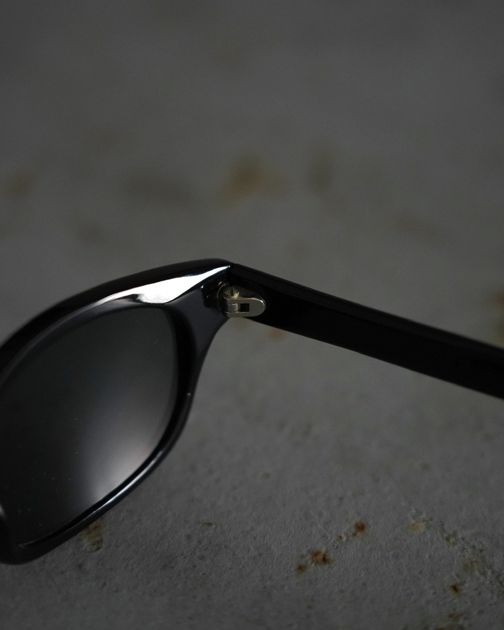 DKNY Sunglasses (00s) | globule mag.