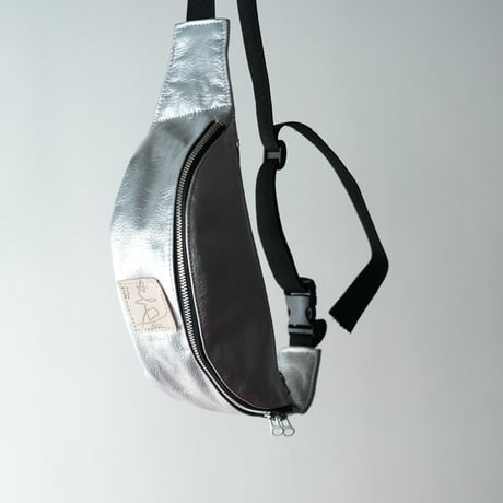 Willow Pants R-015 Waist Bag - Silver Leather / Punching Leather
