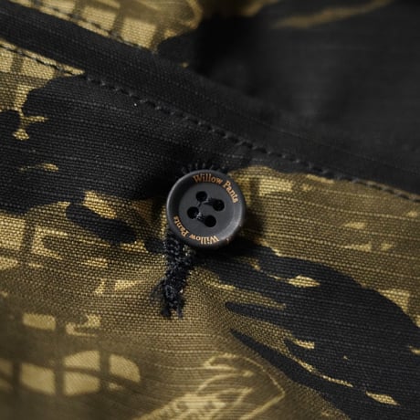 Willow Pants × globule mag. P-030 Night Tiger Camo Short
