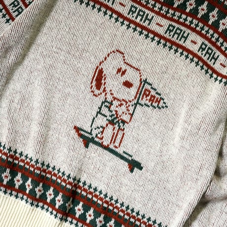 Arrow Snoopy Pattern Sweater