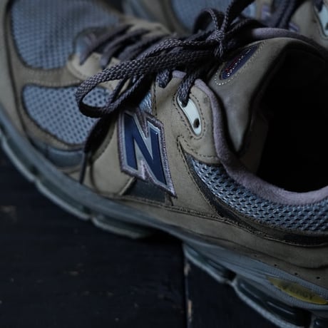 New Balance MR2002 (00s 9 1/2 made in USA)