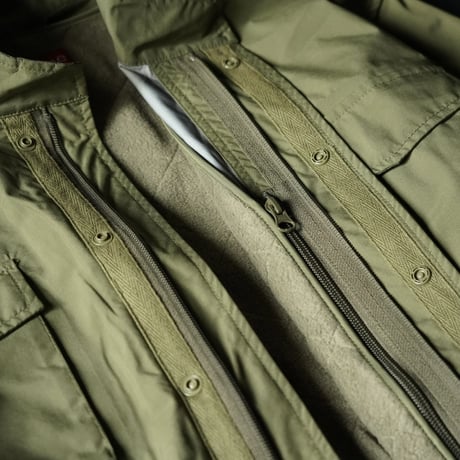 Supreme Nylon Millitary Jacket (L)