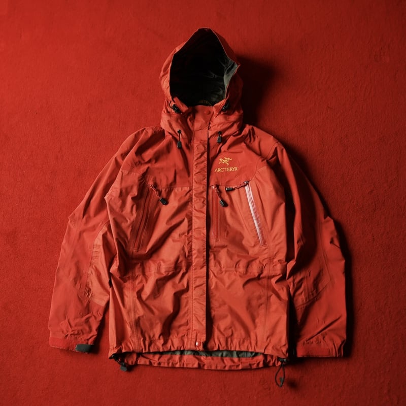 special] ARC'TERYX Theta LT Jacket | globule mag.