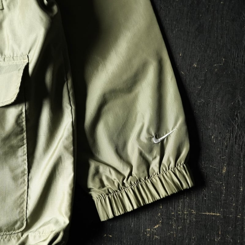 Nike Nylon Jacket (00s L) | globule mag.