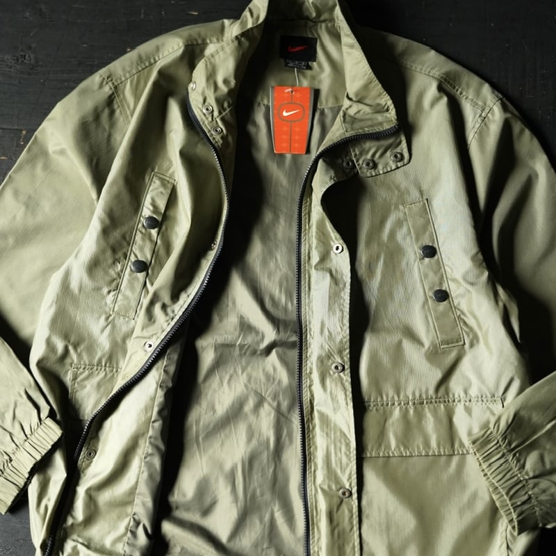 Nike Nylon Jacket (00s L) | globule mag.