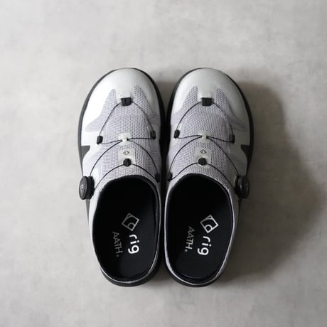 Bendera / Black Silver