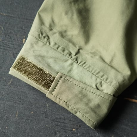 Supreme Nylon Millitary Jacket (L)