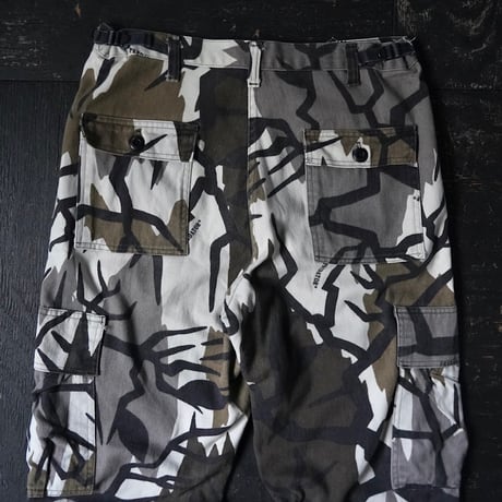 Predator Camoflage Cargo Pant (90s M made in USA)