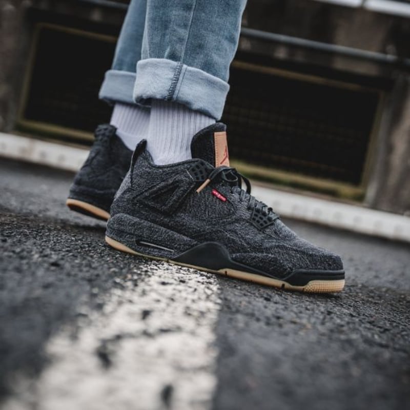 NIKE Air Jordan 4 Retro Levi's Black 