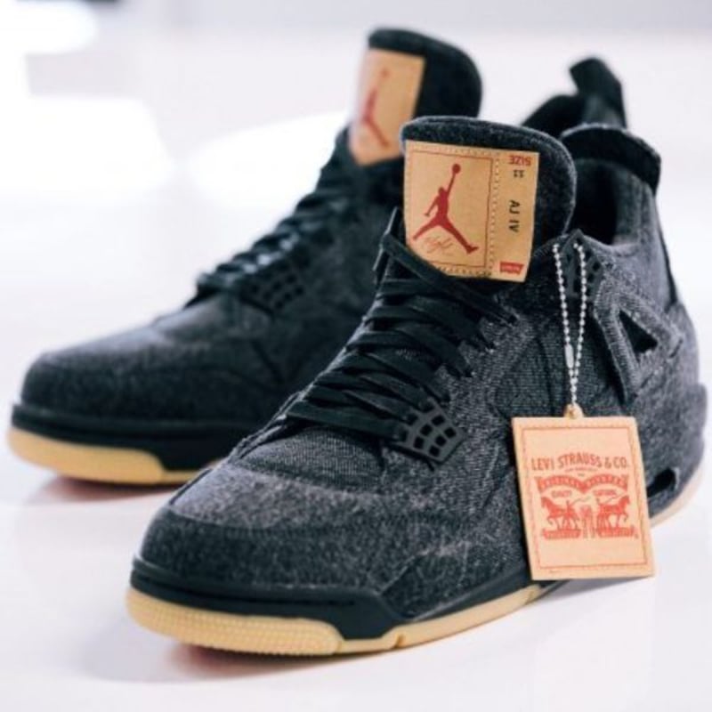 NIKE Air Jordan 4 Retro Levi s Black