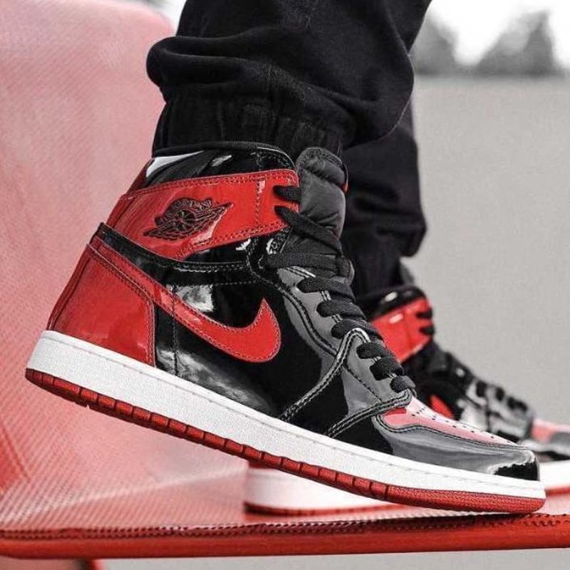 Nike Air Jordan 1 High Patent Bred エアジョーダン1 パテ