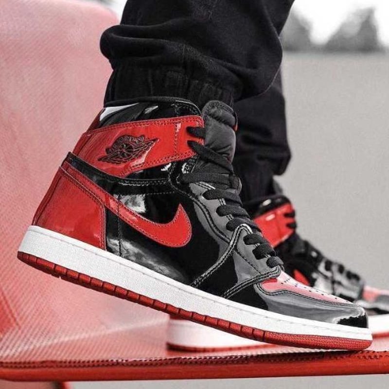 Nike Air Jordan 1 Patent Bred エアジョーダン1