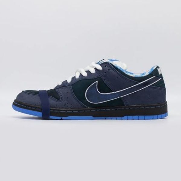 NIKE DUNK LOW SB "Blue Lobster"