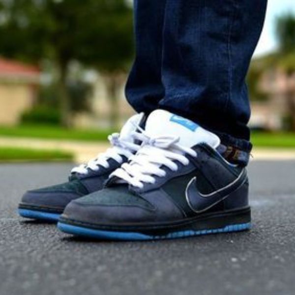 NIKE DUNK LOW SB "Blue Lobster"