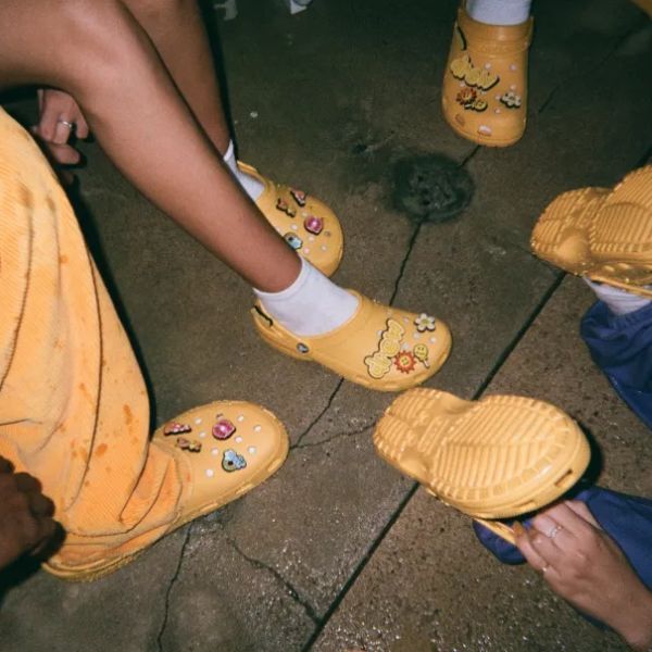 Crocs x Justin Bieber with drew Classic Clog（クロックス X ジャスティン・ビーバー ウィズ ドリュー  クラシック クロッグ）