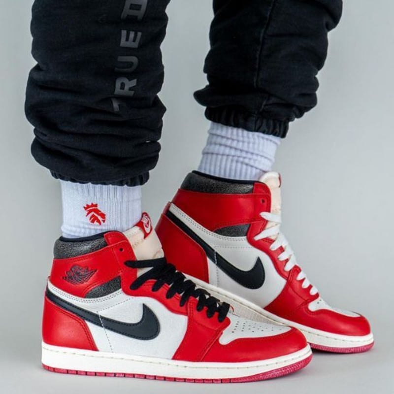 Air Jordan 1 High Chicago lost and foundNIKE