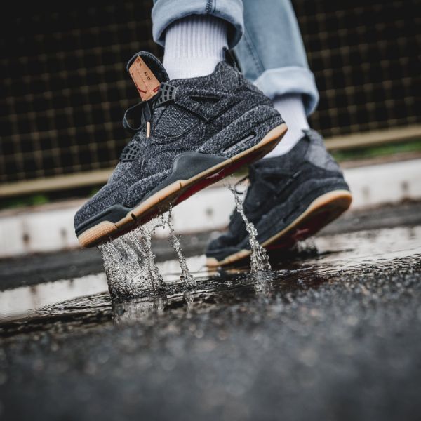 NIKE Air Jordan 4 Retro Levi's Black NIKE Air Jordan 4 Retro Levi's Black