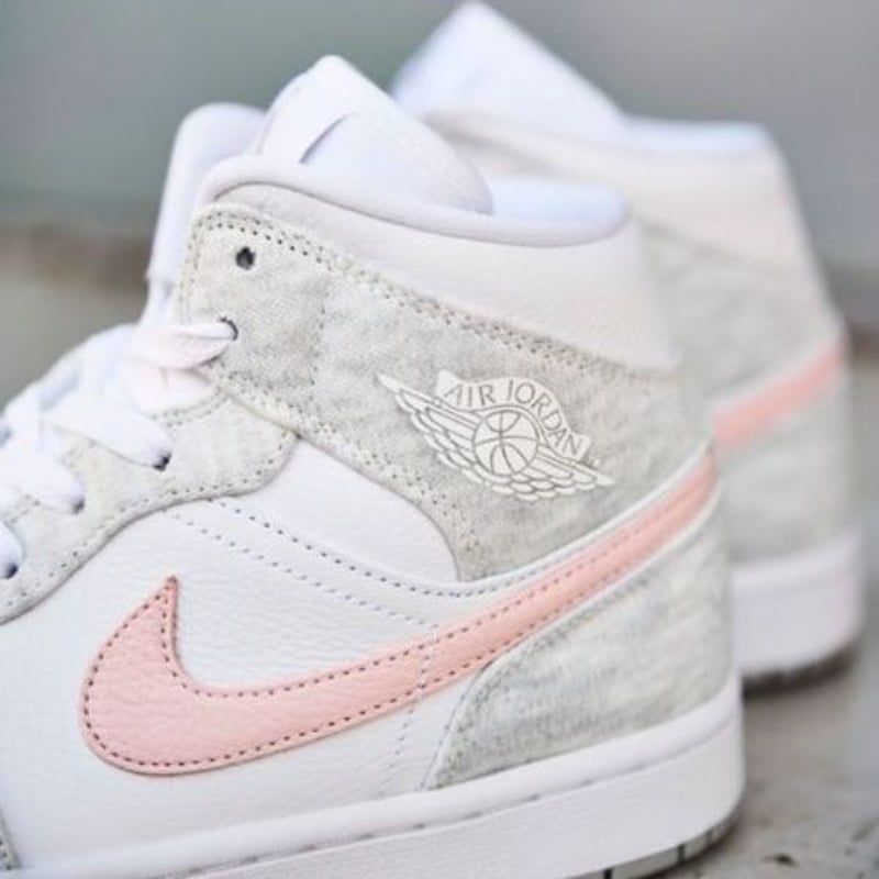 Nike Wmns Air Jordan 1 Mid SE “Light Iron Ore” ...