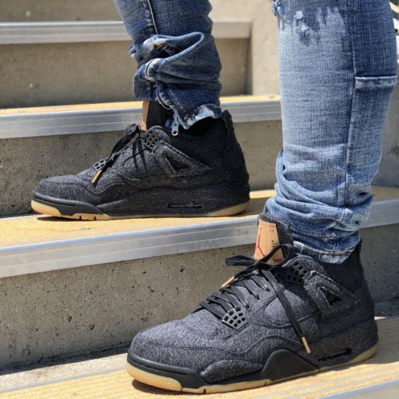 NIKE Air Jordan 4 Retro Levi's Black "Blank Tag