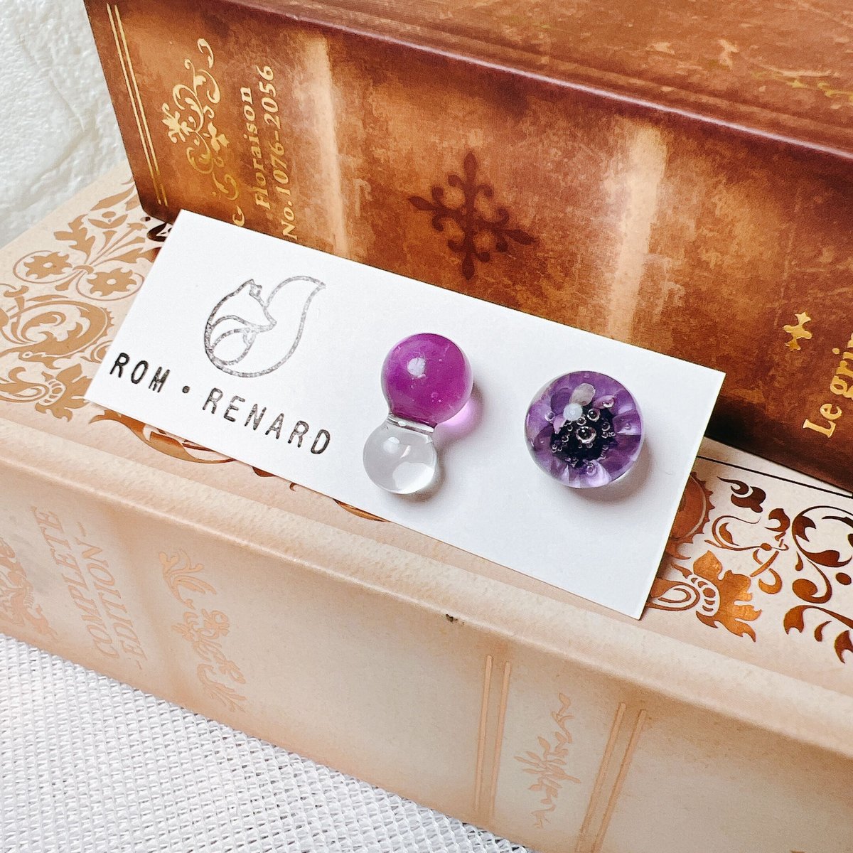 フラワー入りアシメイヤーアクセサリー(濃い紫) | ROM・RENARD