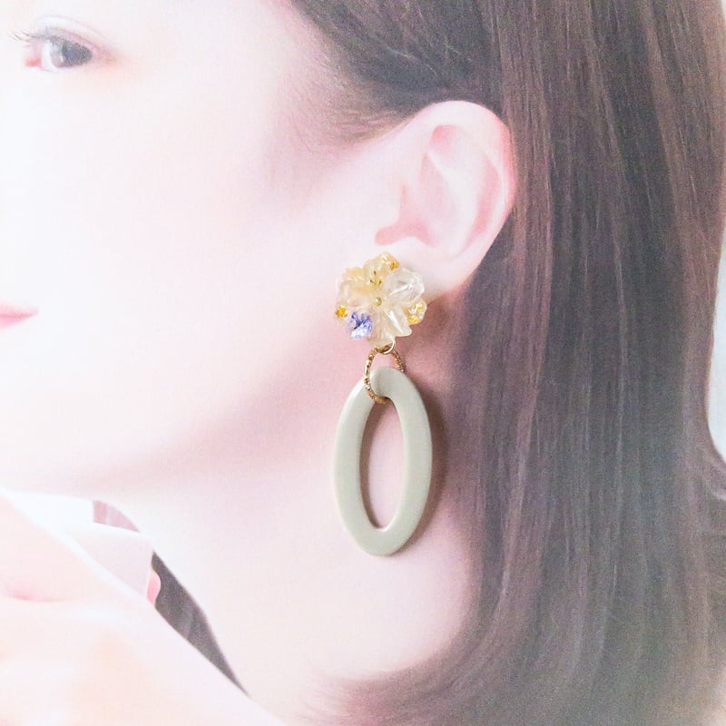 大ぶりフラワーピアスorイヤリング | handmade shop Ray