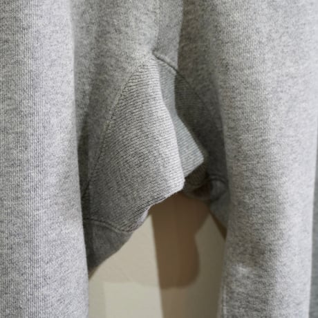 serve emb. sweat pant grey