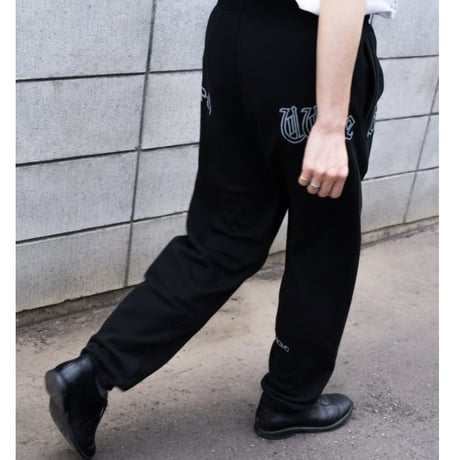 serve memorial sweat pants "black"