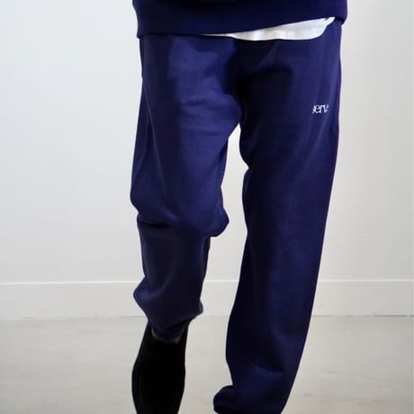 serve emb. sweat pant navy