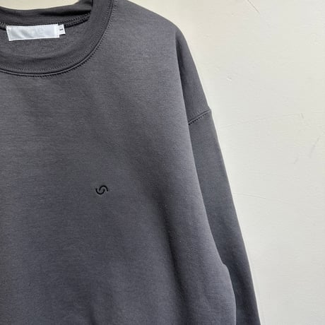 logo mark emb. crew neck sweat Charcoal