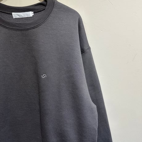 logo mark emb. crew neck sweat Charcoal
