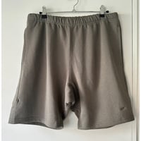 serve logo mark emb. sweat shorts