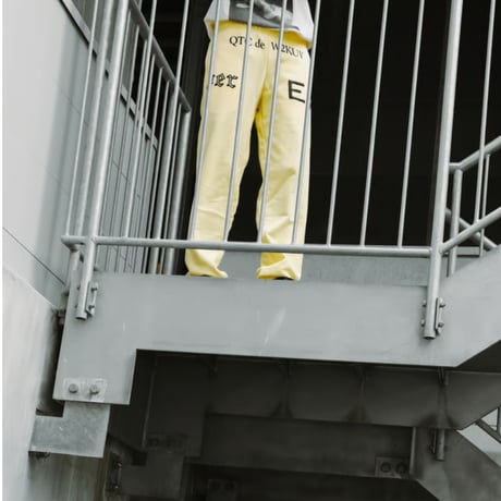 serve memorial sweat pants "light yellow"