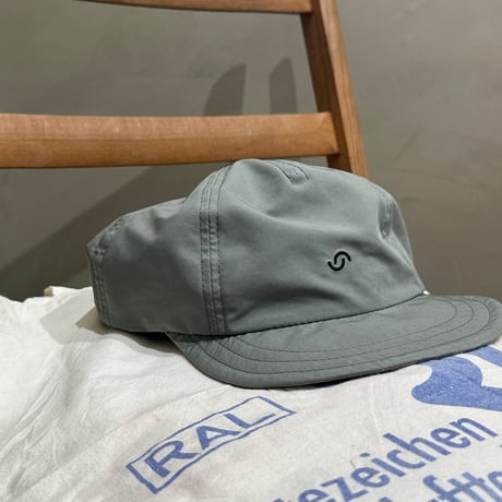 logo mark emb. cap / gray