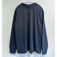 serve logo mark emb. polyester half zip long shirt / black