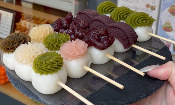 み mitarashi-dango STORE