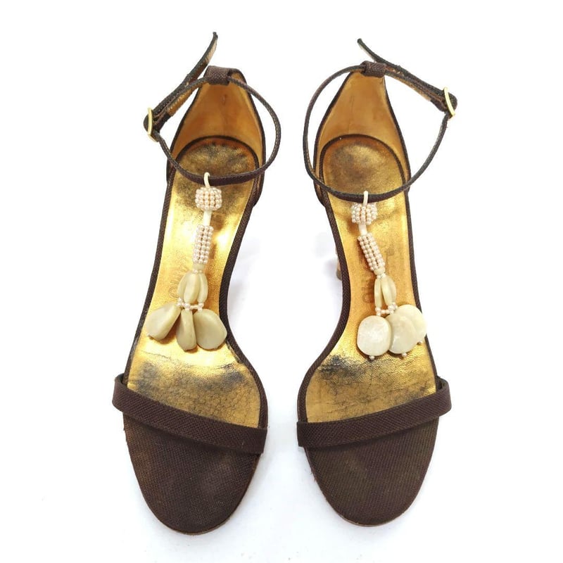 フェラガモ【Ferragamo】揺れるアクセサリー♡パール サンダル フェラガモ【Ferragamo】揺れるアクセサリー♡パール サンダル